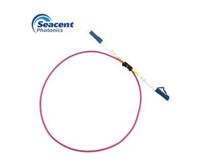 FTTH FTTB สายแพทช์ไฟเบอร์ออปติกหุ้มเกราะการสูญเสียการแทรกต่ำ